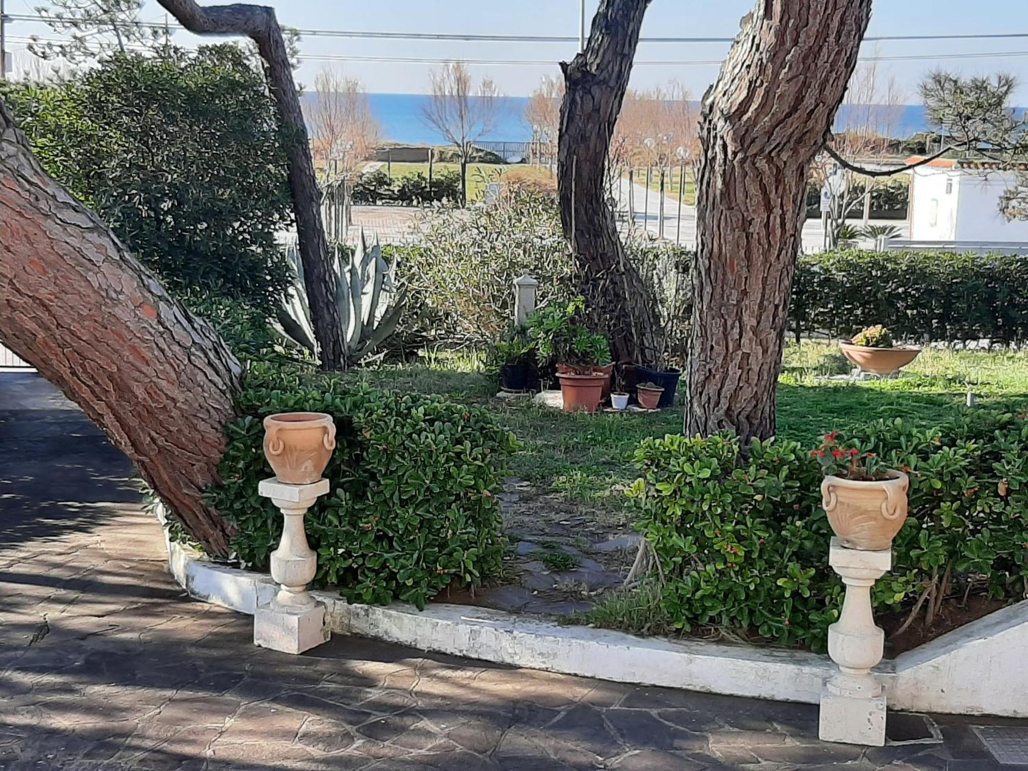Appartamento In Villa Valentini, Fronte Mare, Giardino E Parcheggio Privato, Wifi, Dotato Di Tutti I Confort, Nel Golfo Di Gaeta Minturno Extérieur photo