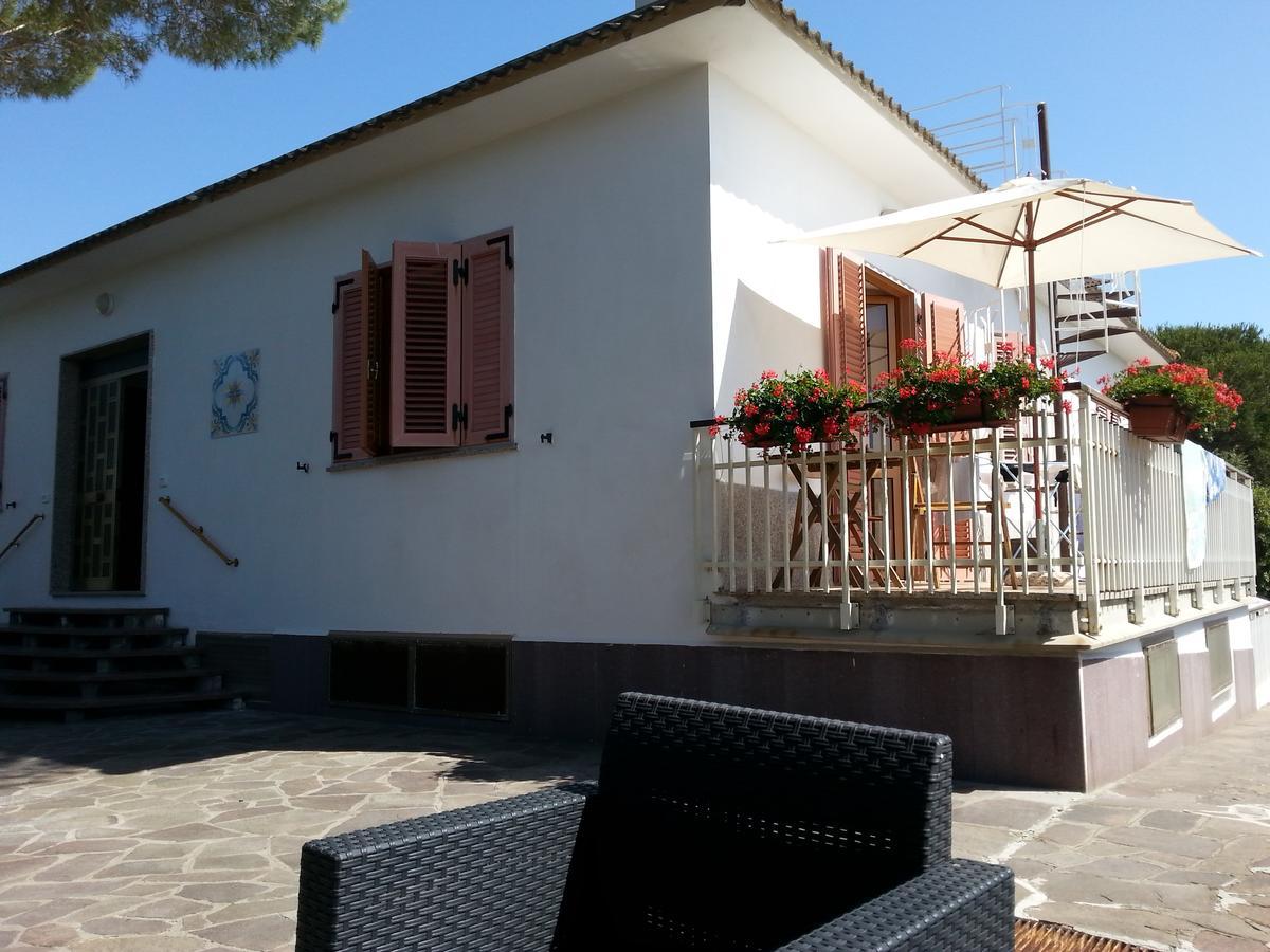 Appartamento In Villa Valentini, Fronte Mare, Giardino E Parcheggio Privato, Wifi, Dotato Di Tutti I Confort, Nel Golfo Di Gaeta Minturno Extérieur photo